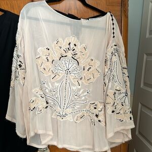 Zara Blouse size Medium, New with tags